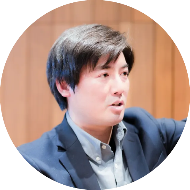 萬関良輔様
